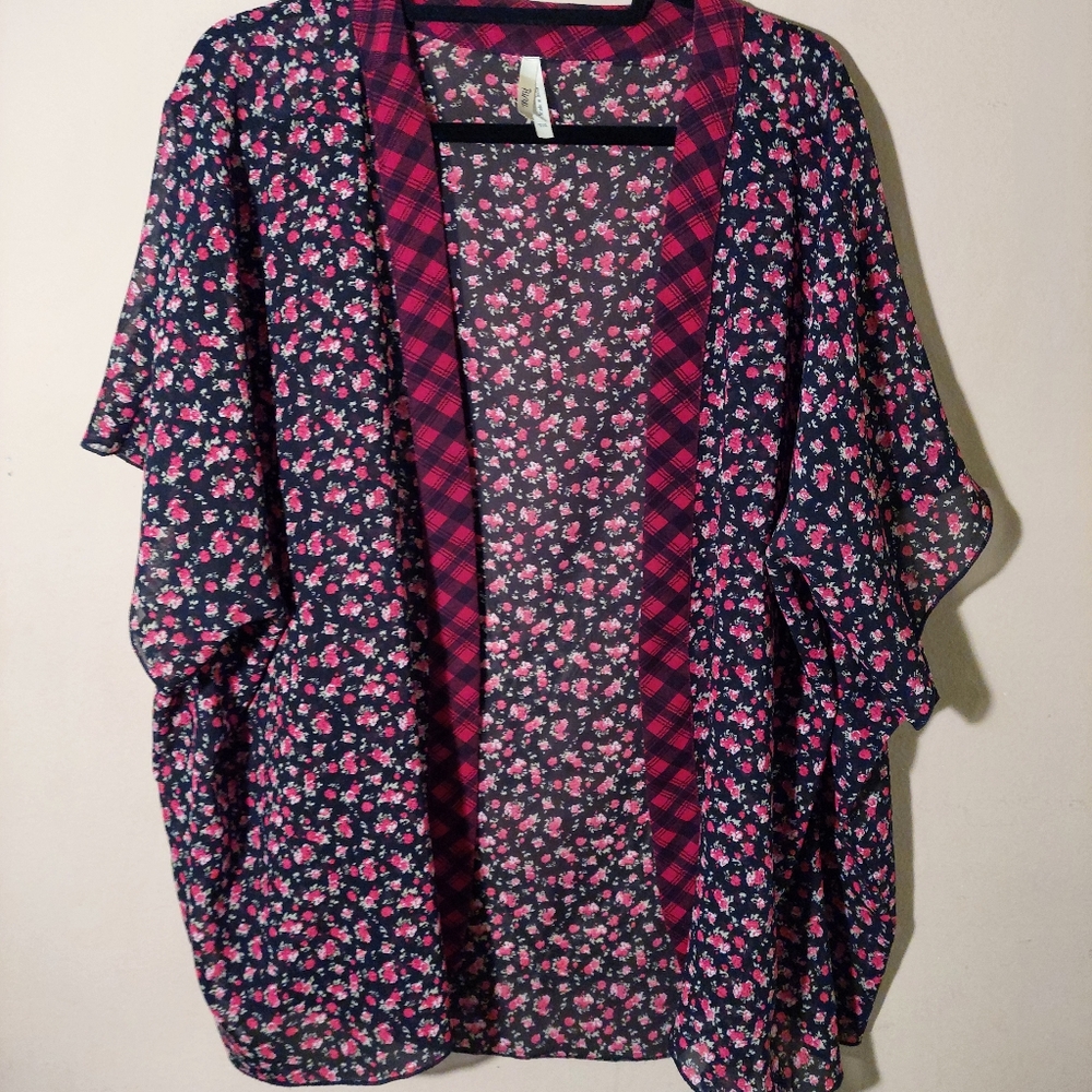 Truth Black Red Floral Plaid Retro Print Semi Sheer Kimono Top. Size 2x